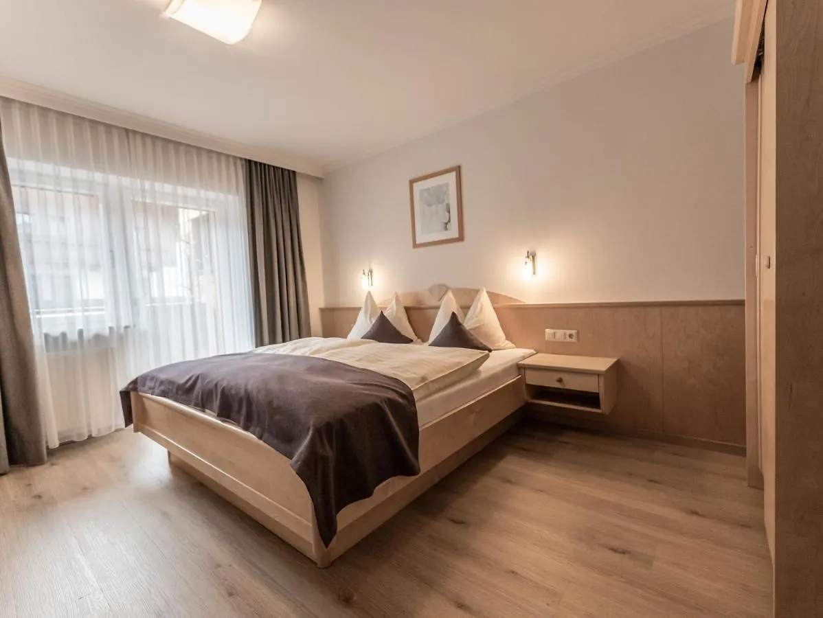 Frau Gans - Pure Mountain Apartments Saalbach-Hinterglemm