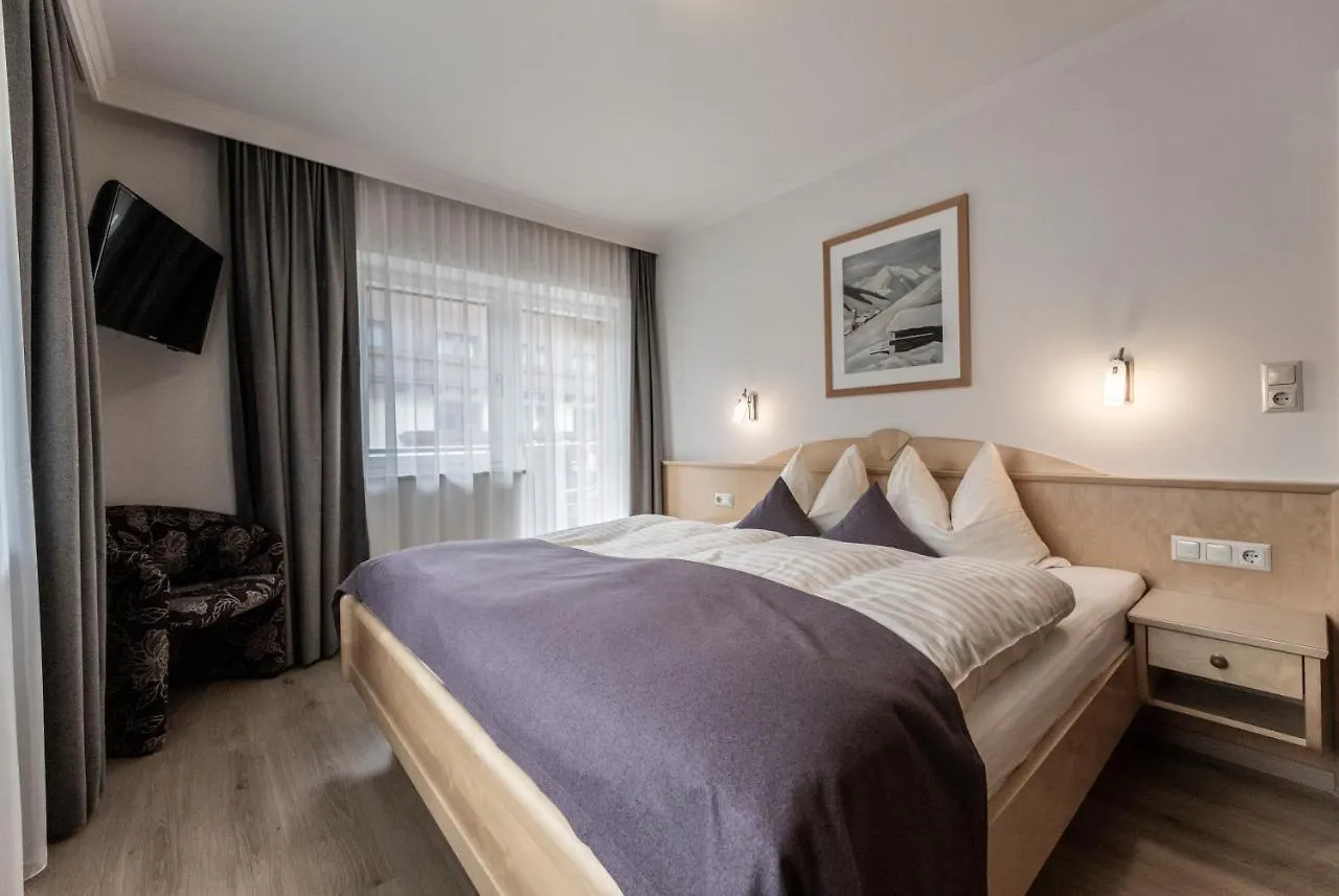 Frau Gans - Pure Mountain Apartments Saalbach-Hinterglemm Austria