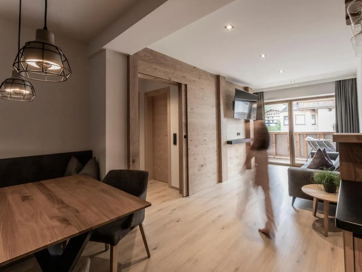 Frau Gans - Pure Mountain Apartments Saalbach-Hinterglemm