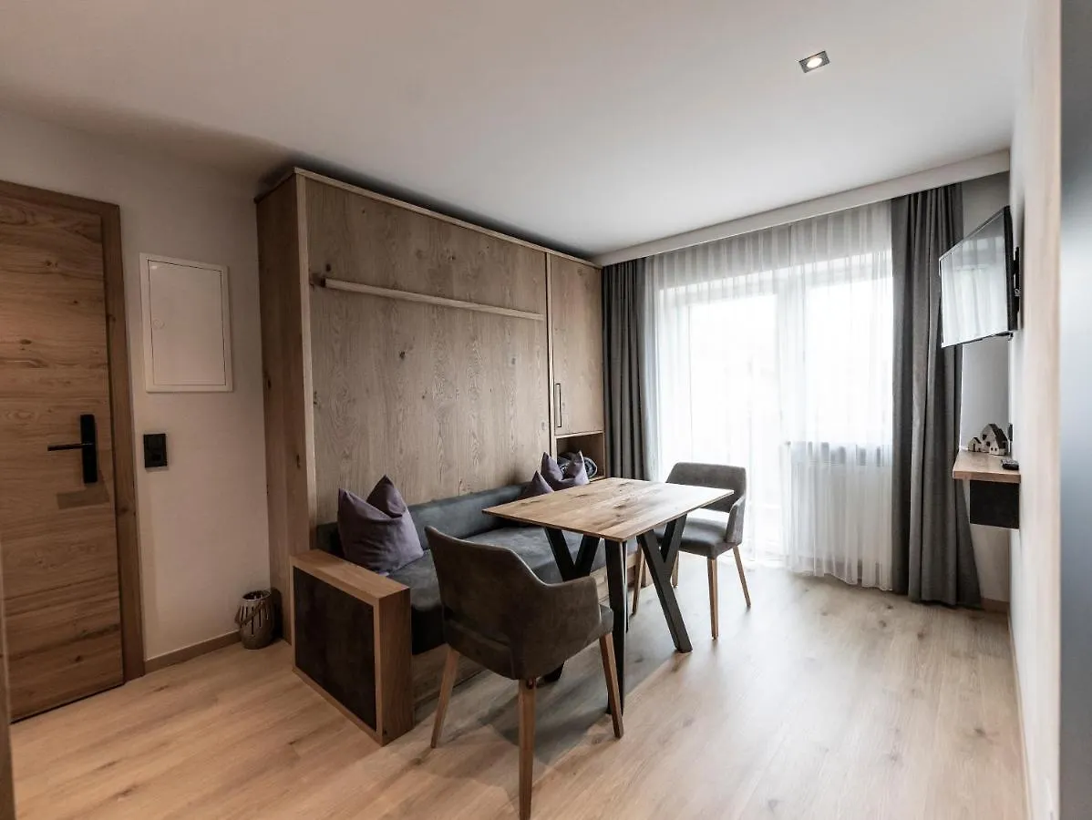 Frau Gans - Pure Mountain Apartments Saalbach-Hinterglemm