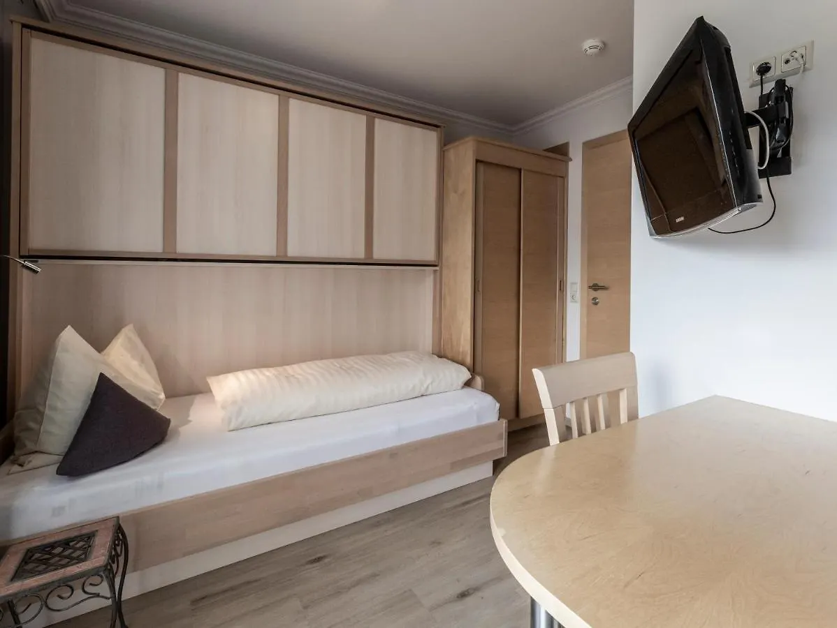 Frau Gans - Pure Mountain Apartments Saalbach-Hinterglemm Austria